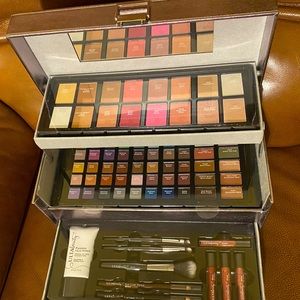 NIB Ulta Makeup Set with Case